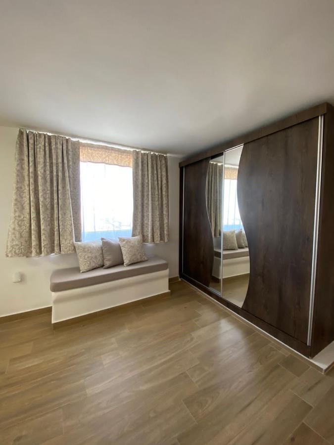 Alamana'S House - Ideal For Couples Ano Mera Exterior foto